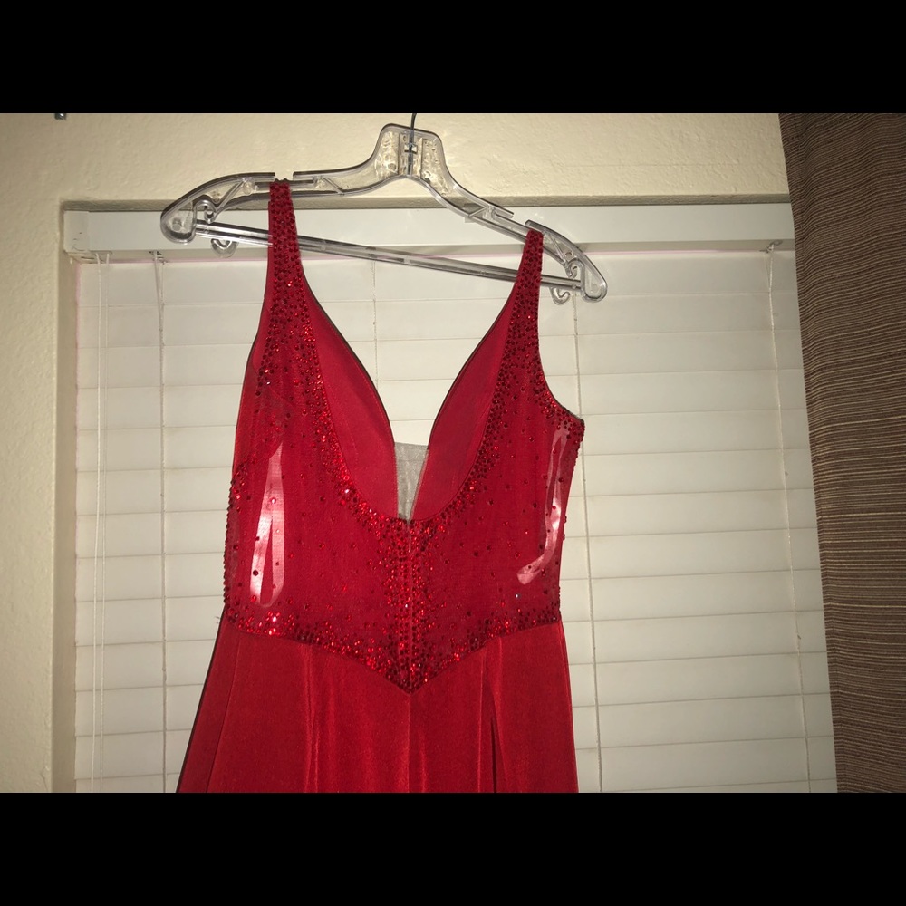 PROM DRESS - Picture 2 of 9